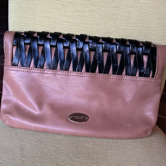 Black & Tan handbag - Picture 2 of 5